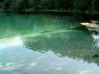 Glasklares Wasser im Bereich des Einstiegs